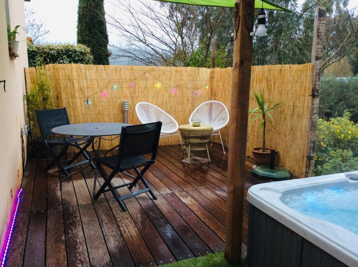 L'Oustaou B&B Piscine & Spa Besse-sur-Issole Zewnętrze zdjęcie