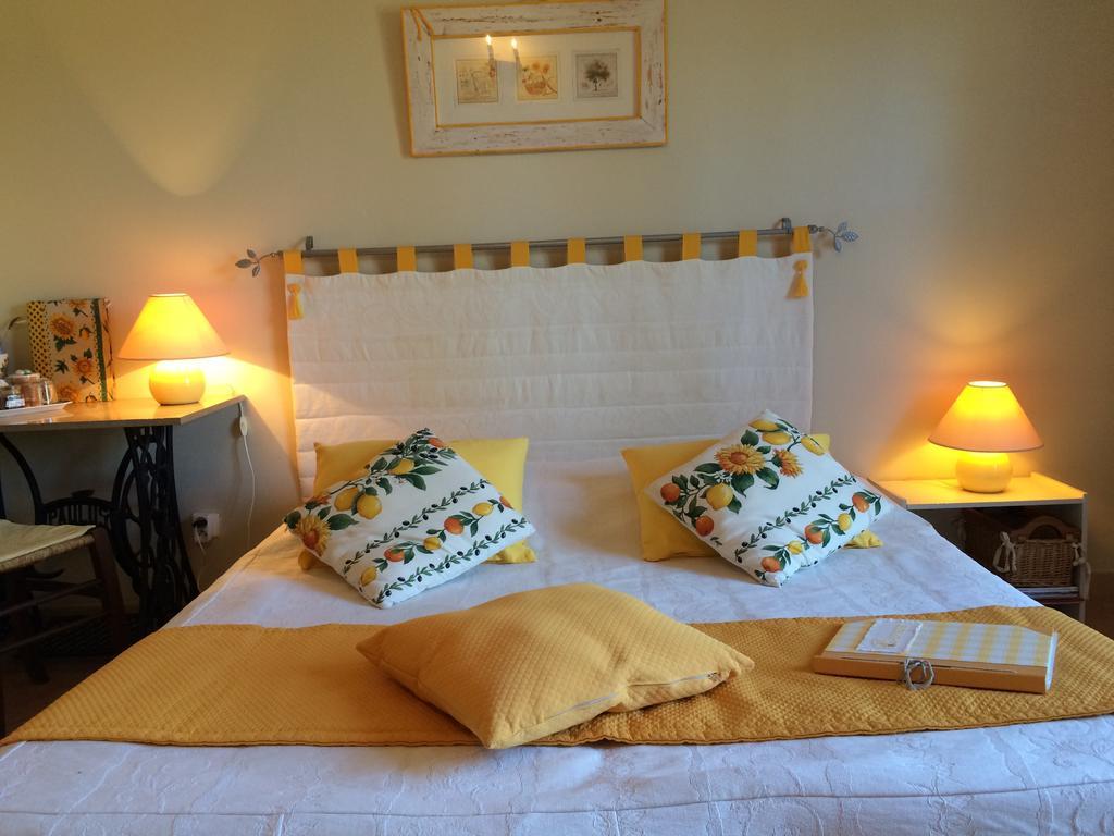 L'Oustaou B&B Piscine & Spa Besse-sur-Issole Zewnętrze zdjęcie